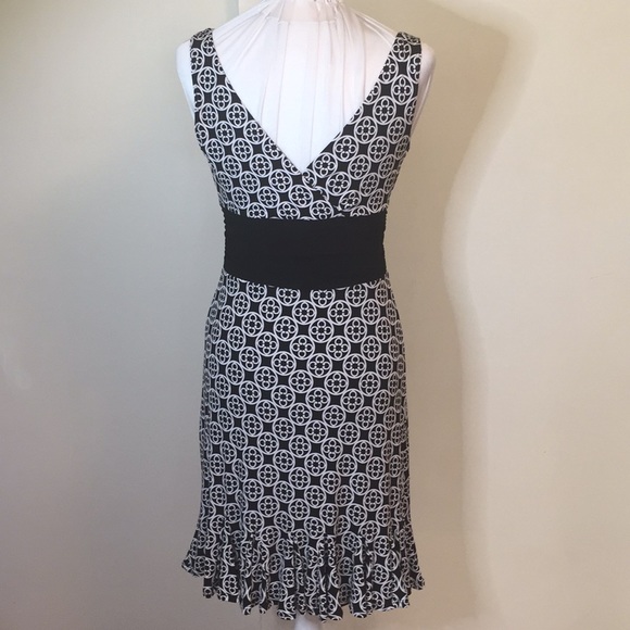 WHITE HOUSE BLACK MARKET Dress - Picture 3 of 8